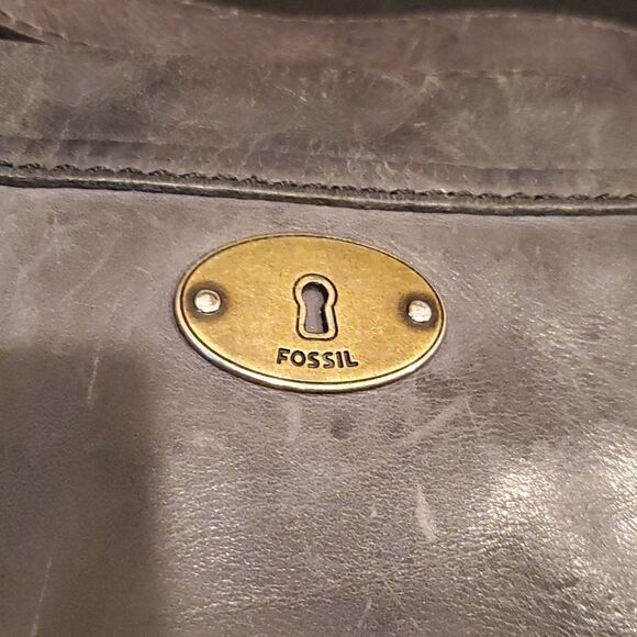 FOSSIL Vintage Revival Leather Crossbody - Picture 9 of 14